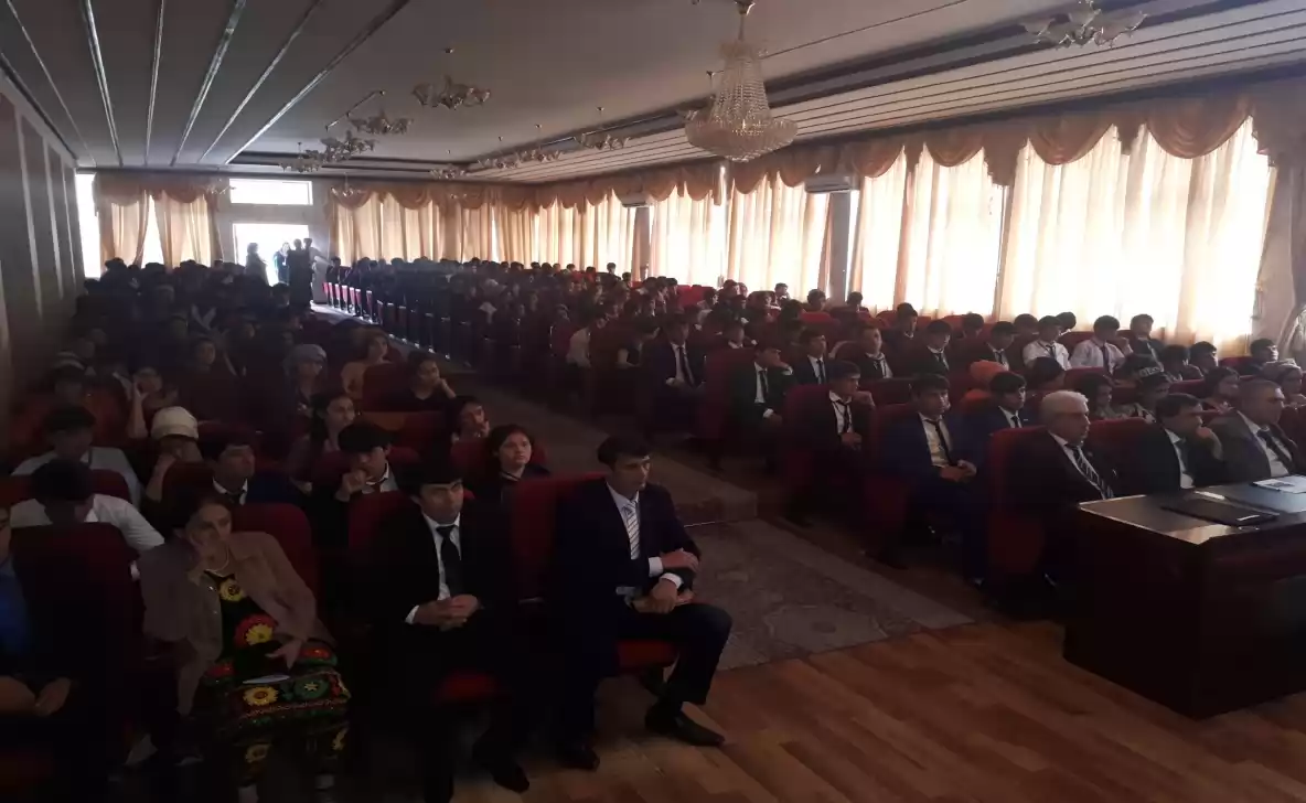 Умри миллат ба умри забон вобаста аст