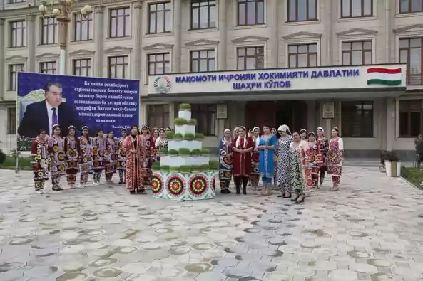 «Тоҷикона мепӯшем»