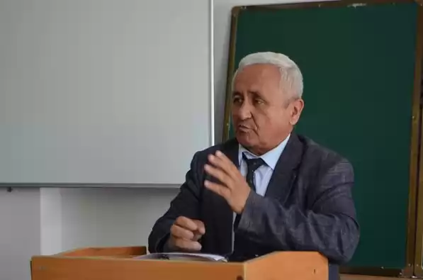 РИСОЛАТИ МУҲИМИ  ПАДАРУ МОДАР ДАР ТАЪЛИМУ ТАРБИЯИ ФАРЗАНД