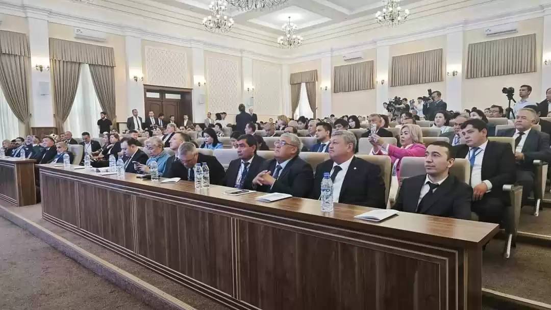 ИШТИРОКИ РЕКТОРИ ДОНИШКАДА ШОҲИЁН АЛМОСШО НАБОТ ДАР I - УМИН ФОРУМИ БАЙНАЛМИЛАЛИИ РЕКТОРОНИ ҶАҲОН ВА БАИМЗО РАСОНИДАНИ ЯК ҚАТОР ШАРТНОМАҲОИ НАВИ ҲАМКОРӢ