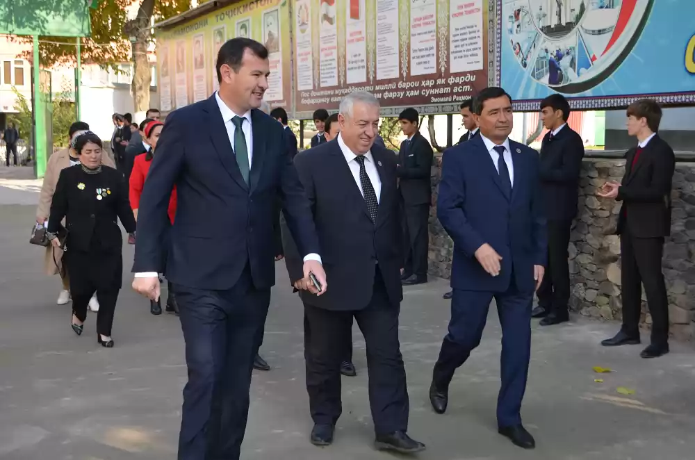 Ташрифи Раиси Кумитаи иҷроияи ҲХДТ дар вилояти Хатлон Саидзода Ҷамшед ба Донишкадаи технология ва менеҷменти инноватсионӣ дар шаҳри Кӯлоб